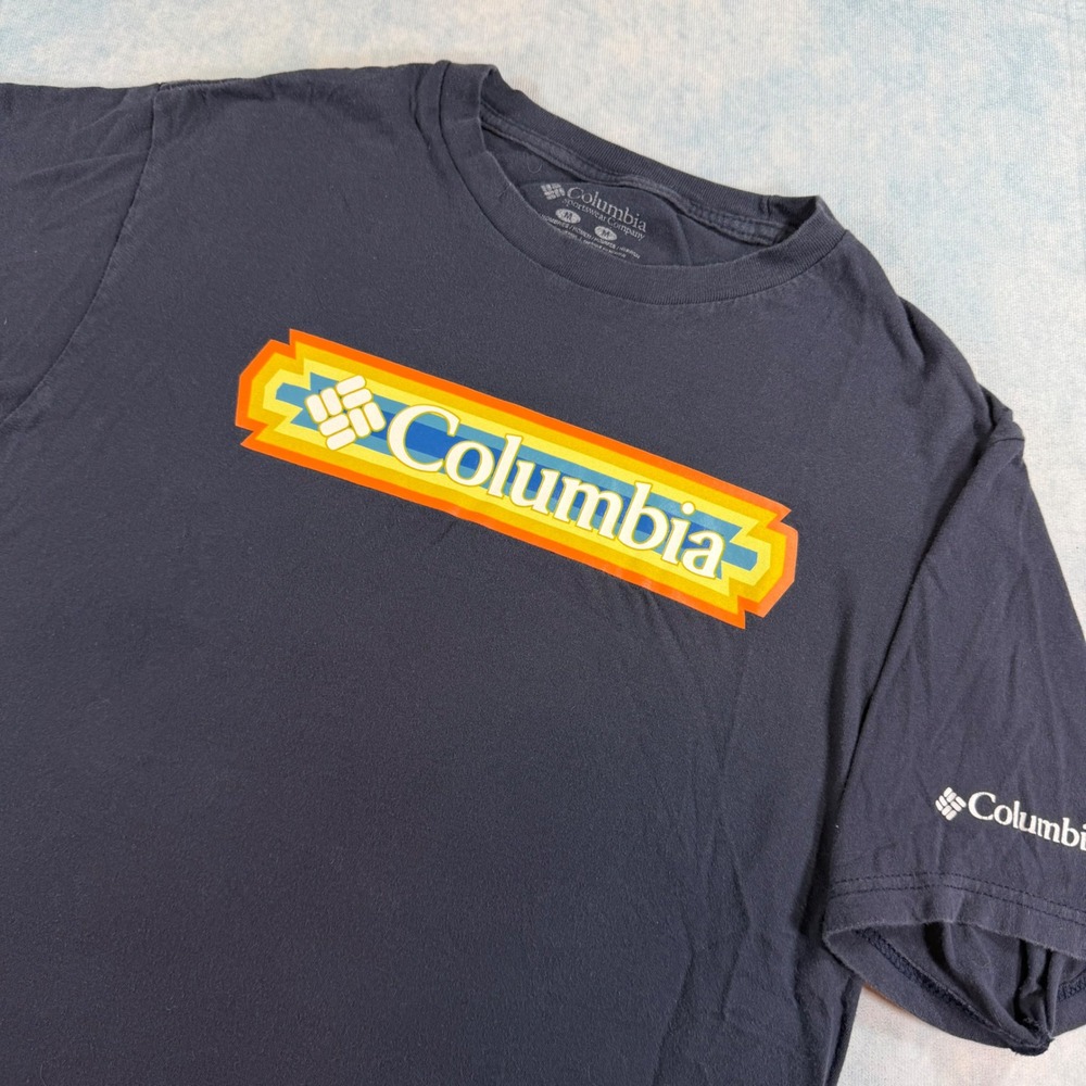 Columbia Graphic T-Shirt Mens M Navy Excellent Retro Rainbow Logo Short Sleeve